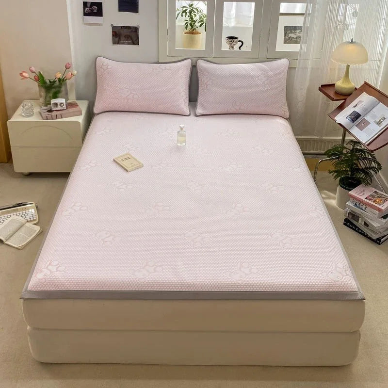 Summer Cooling Quilted Mattress Protector Cover Thickened Breathable Mattress Topper for Single Double Queen King Size Bed.