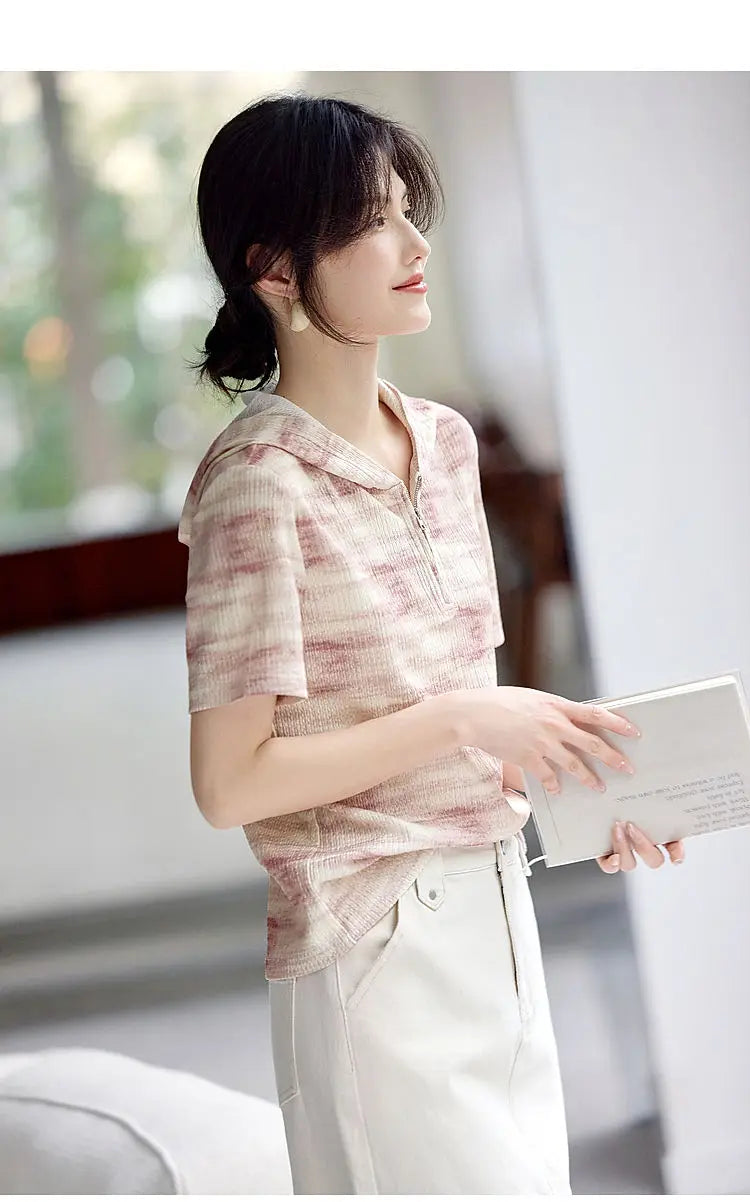 Elegant and Versatile Smudged Hooded T-shirt for Women's Simple Semi-zipper Casual Short-sleeved Top.