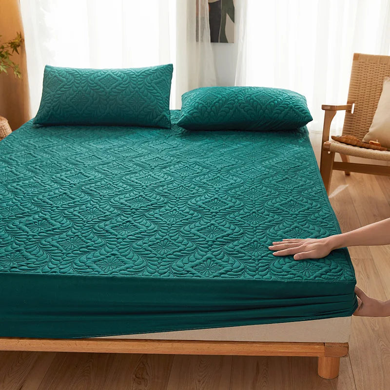 Waterproof Quilted Mattress Protector Breathable Mattress Cover Anti-mite Anti-bacterial Fitted Bed Sheet No Pillowcase.