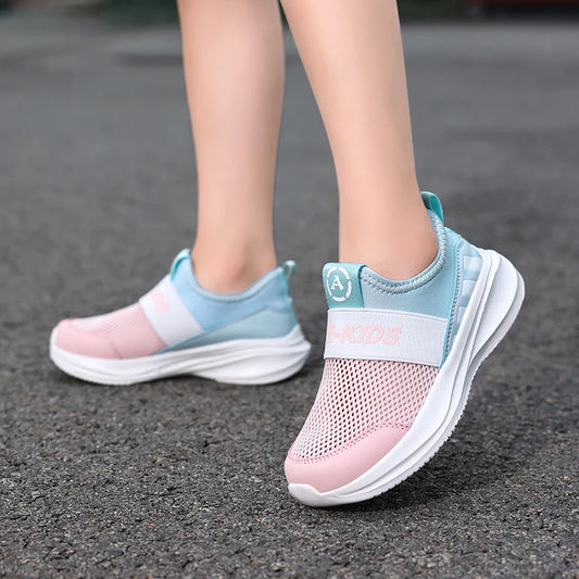 Girls Slip on Shoes Children Sneaker Fashion Knit Fabric Luxury Kids Casual Shoes Lightweight School Sports Girls Shoes.
