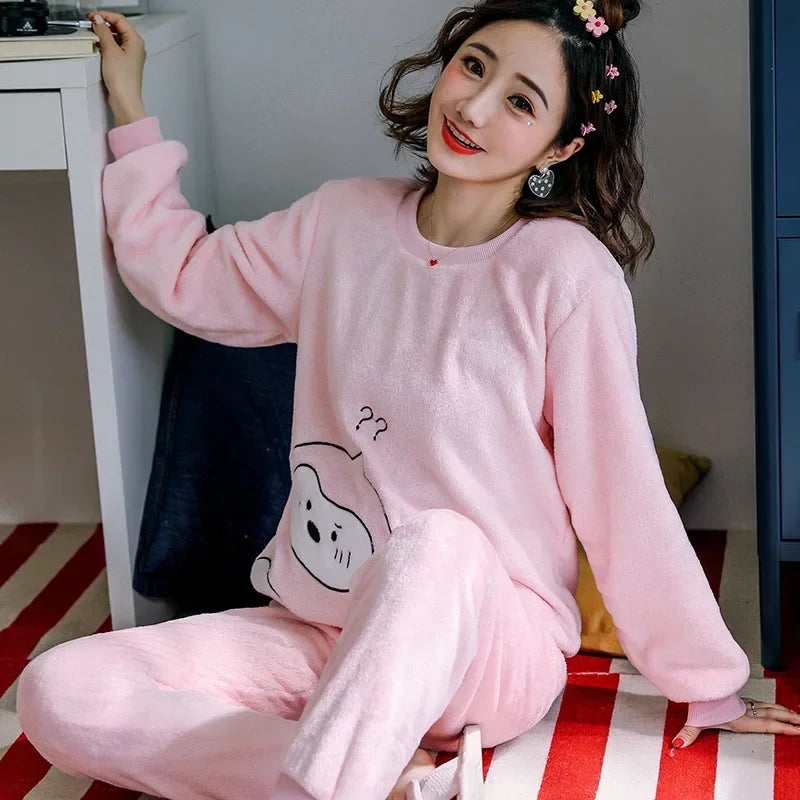 Thickened Warm Sleepwear for Winter Flannel O-Neck Girl Loungewear 2PCS Set Ladies Pajamas Long Sleeves Cartoon Bear Loungewear.