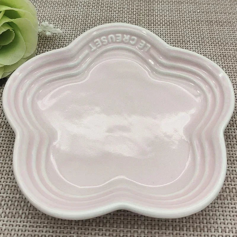 Plum French Home Ceramic Underglaze Colored Small Plum Blossom Plate Handmade Flower Shaped Side Dish Decorative Dessert Tray