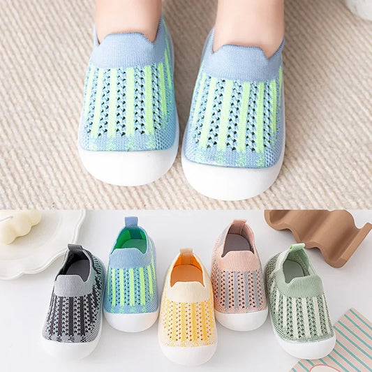 Baby Walking Shoes Summer 2025 New Soft Sole Breathable Mesh Stay-On Anti-Slip Sock Shoes for Infant Boys Girls.