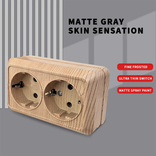 Holzfarbe, Wandoberfläche, 2-Steckdosen, Stecker, EU-Außensteckdosen mit Erdung, Steckdose für den Außenbereich, flammhemmender Kunststoff.