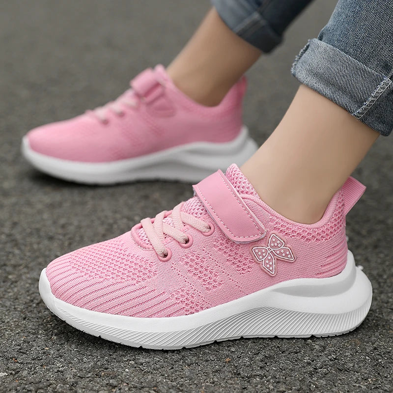 Children's sports shoes, girls' breathable leisure shoes, outdoor sports shoes, mesh surface anti slip fashionable running shoes.