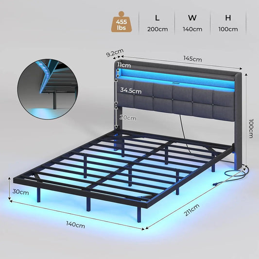 140 x 200 cm großes Polsterbett mit Doppelbettrahmen und LED-Beleuchtung und Ladestation. Kopfteil inklusive schwebendem Bettdesign