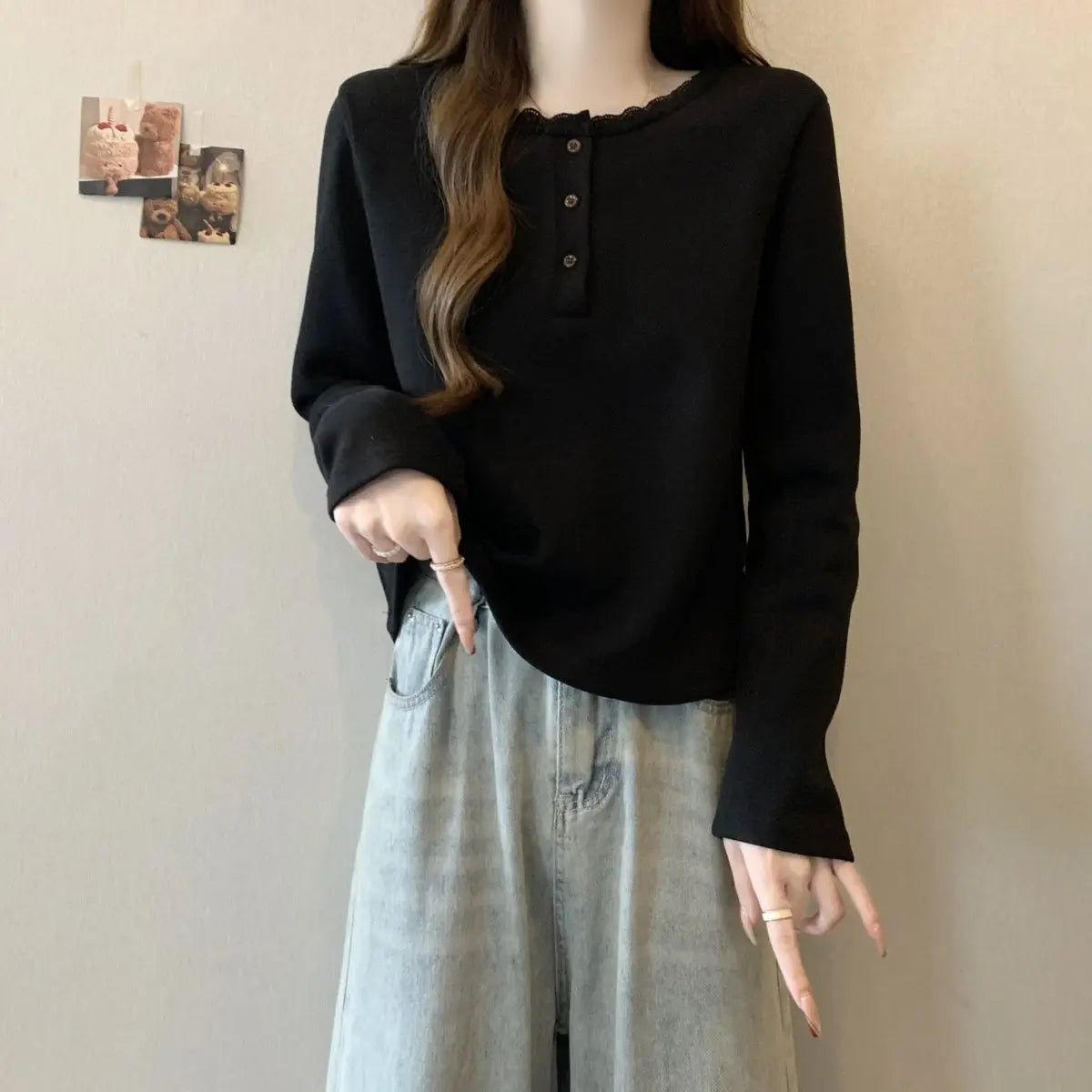 New Autumn and Winter Half-open Lace Front Shoulder Long-sleeved T-shirt Plus Velvet Warm German Velvet Women's Top.