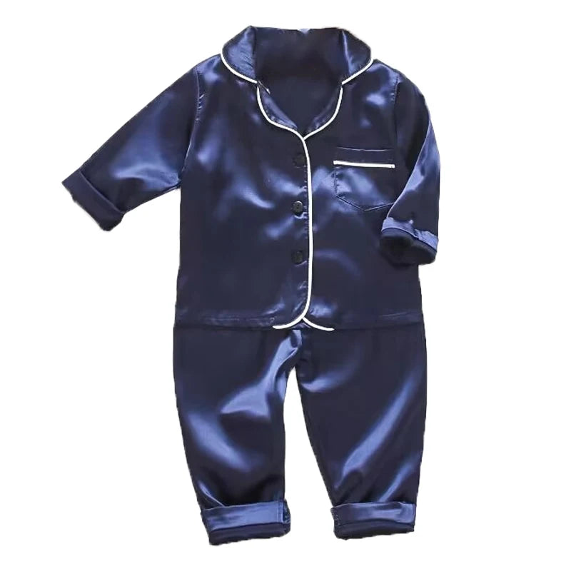 Koreanische Version des Kinder-Pyjama-Sets aus Seidensatin mit langen Ärmeln und Hose, zweiteiliges einfarbiges Cartoon-Set für männliche Babys