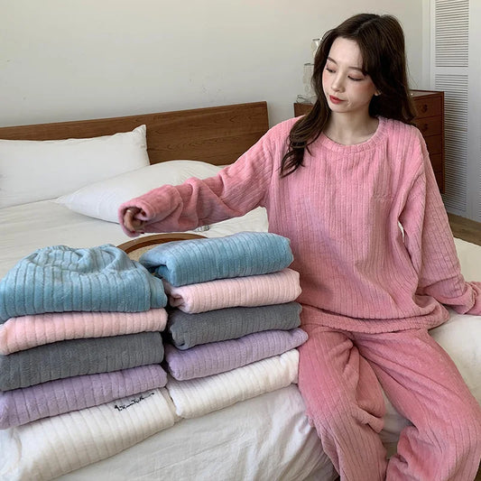 New Autumn/Winter Coral Fleece Pyjamas for Women Thickened Homewear Student Comfort Cotton Fleece Plus Size Fashion Pyjama Set.