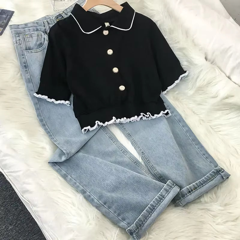 Elevate your summer style with our chic black ruffle top and jeans set! Perfect for casual streetwear vibes! 🌟🖤 #KoreanFashion #SummerStyle.