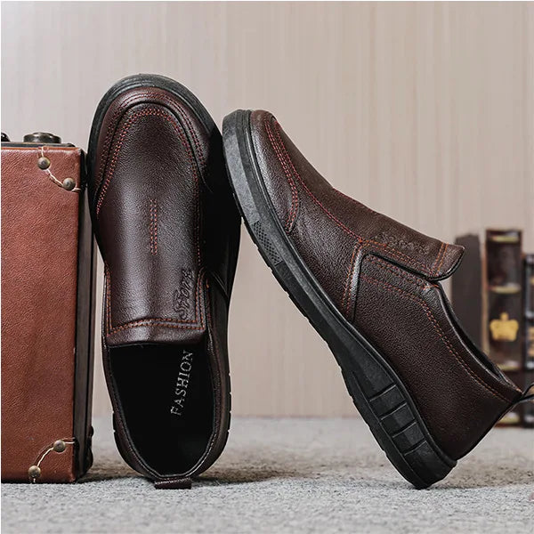 New Leisure Shoes Men's Fashion Leather Shoes Wholesale.