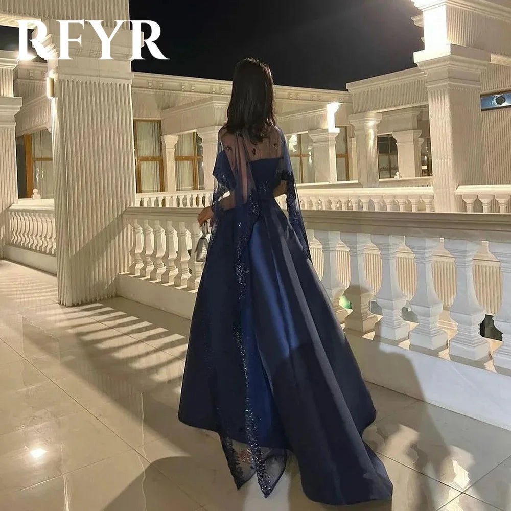 RFYR Marineblaues A-Linie-Satin-Abschlussballkleid mit Umhang, plissiert, knöchellang, für Damen, elegantes formelles Anlasskleid, Abendkleider, individuell gestaltet.