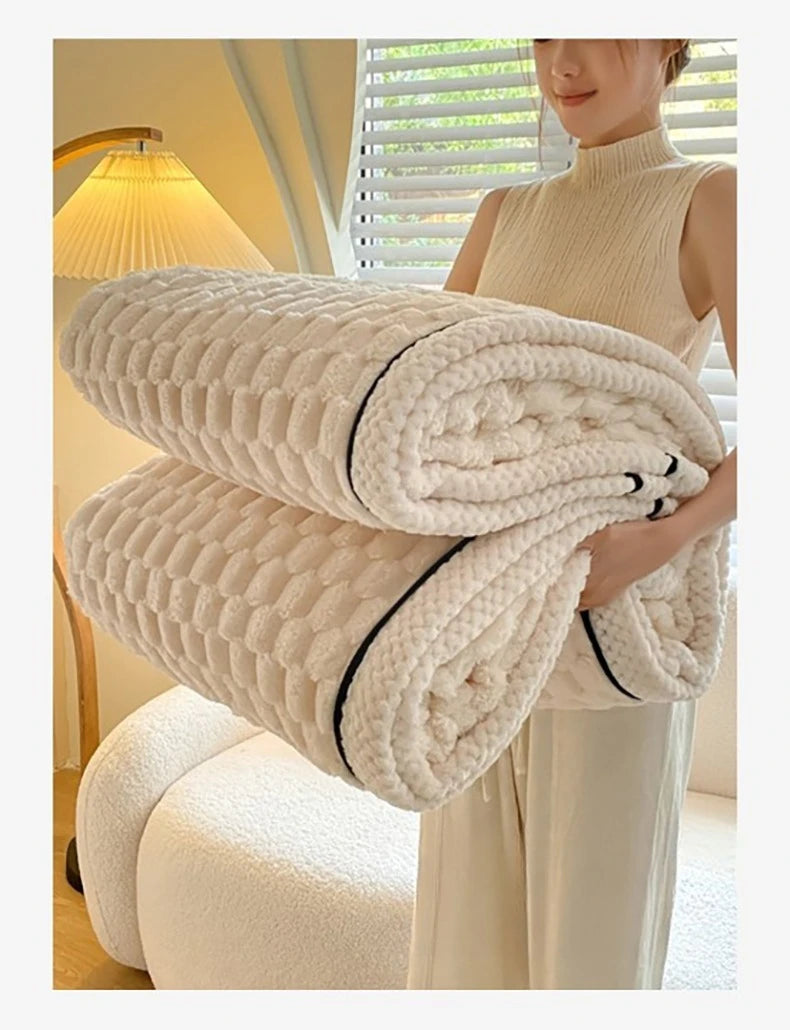 Turtle Velvet Autumn Winter Warm Sleeping Blanket Soft Comfortable Flannel Fleece Blankets for Bed Cozy Fluffy Warmth Blanket.