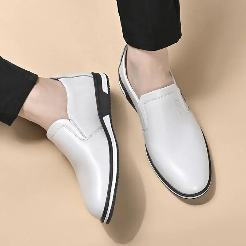 New Leisure Shoes Men's Fashion Leather Shoes Wholesale.