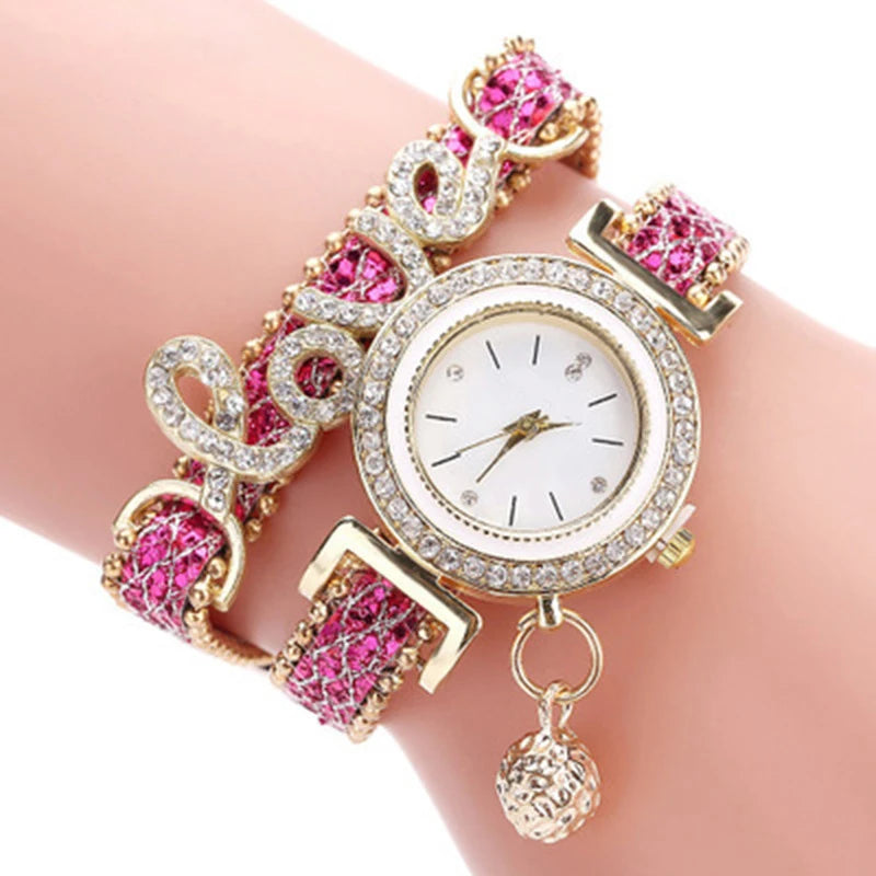 Vintage Watch Women Bracelet Watches Ladies Love Leather Strap Rhinestone Quartz Wrist Watch Quartz Watches Women's Watch.