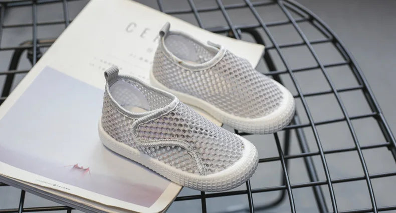 Kids Summer Shoes for Boys Girls Toddlers Children Casual Flats Air Mesh Net Breathable Hollow Cut-outs Sneakers Soft Fashion.