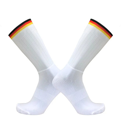 Anti Slip Silicone Summer Aero Socks Whiteline Cycling Socks Men Bicycle Sport Running Bike Socks Calcetines Ciclismo.