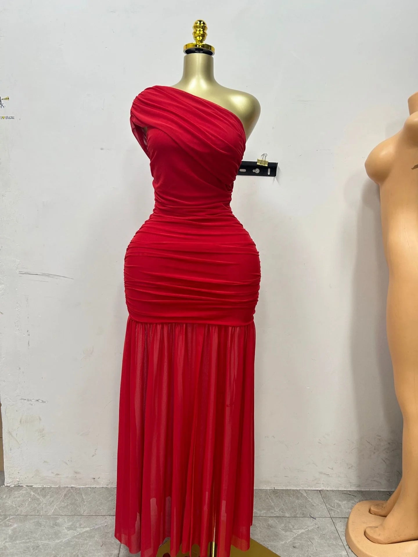 Women's 2025 Spring New Solid Color Sleeveless Slant Neck Pleated Slim Split Long Dresses.