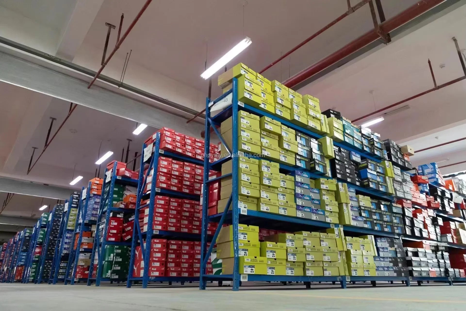 The Latest Styles of Fashionable and Comfortable Men's Shoes in Spring and Autumn.