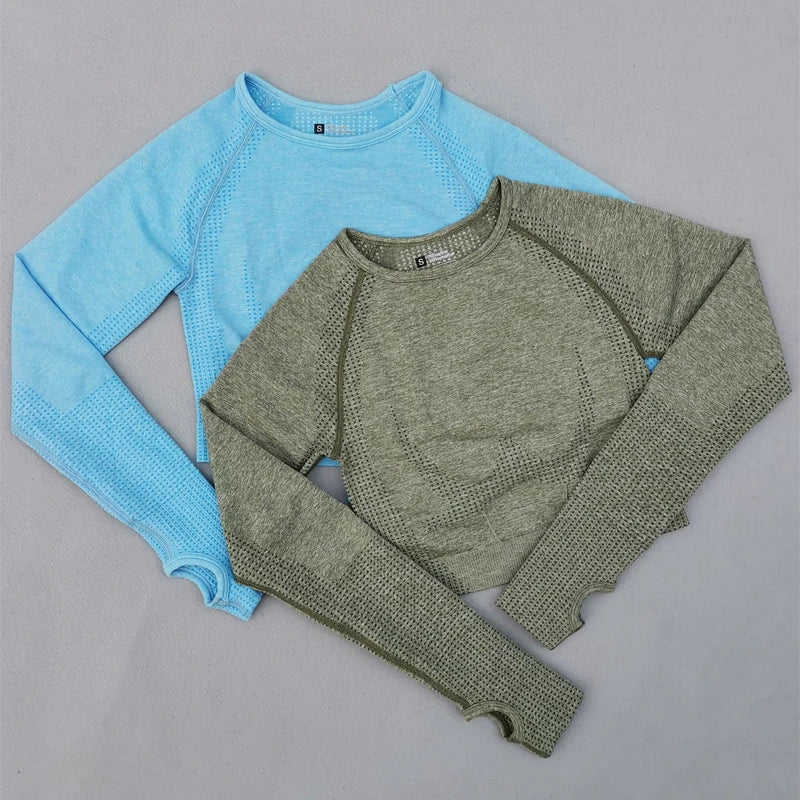 Seamless Yoga Crop Top For Women Long Sleeve Gym Workout Tops with Thumb Holes Sports Running Shirt Women Sportswear.