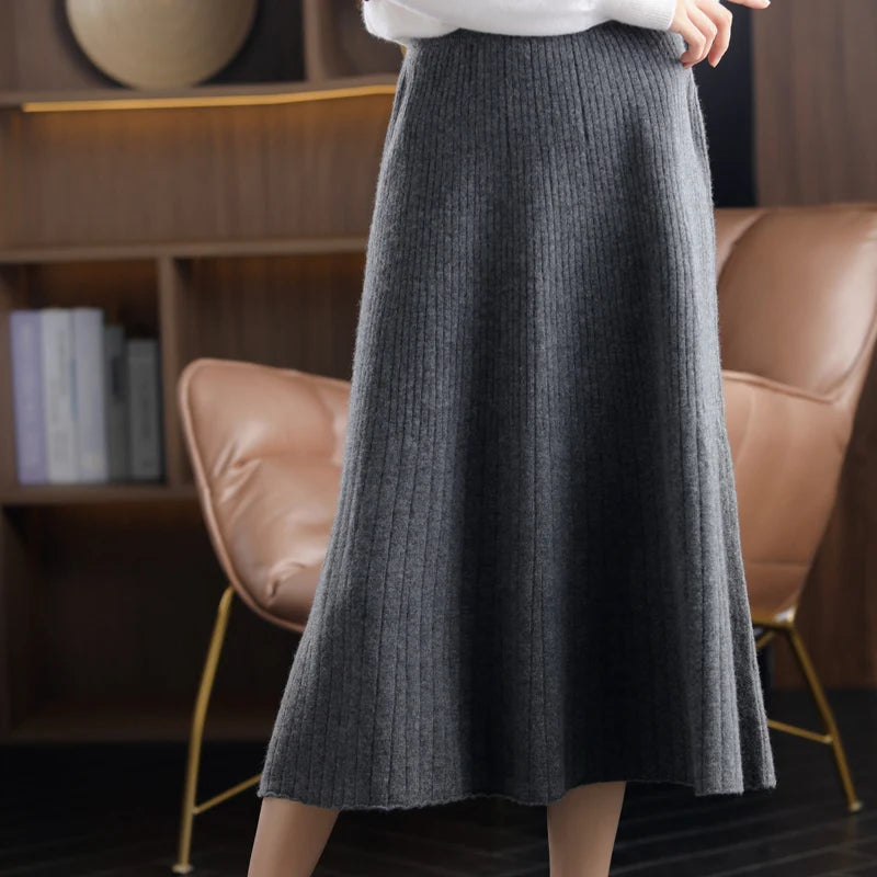 2025 Autumn New High-Waist 100%Pure Wool Pleated Long Skirt Women's Knit Base Skirt Fashion Pack Hip A-Line Cashmere Large Skirt.