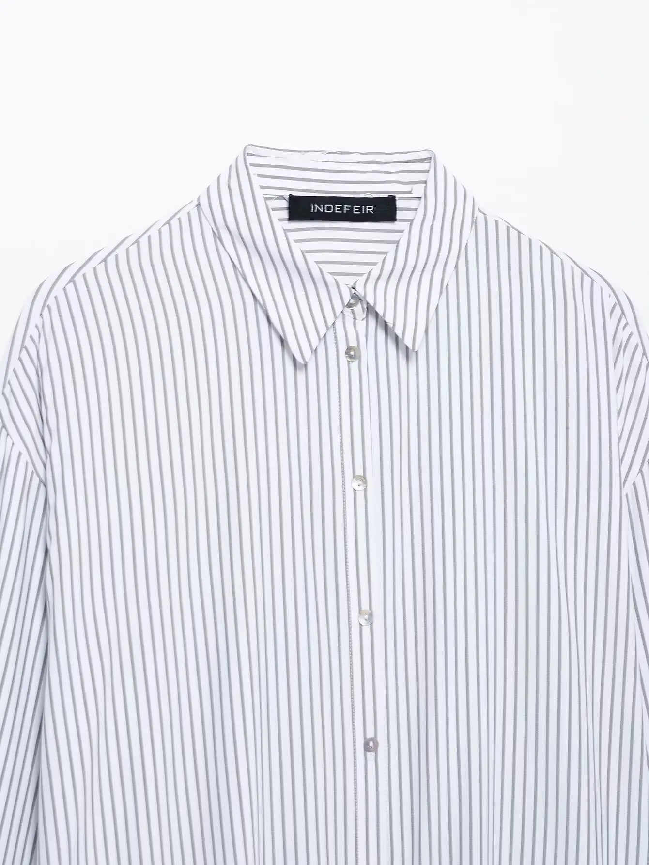 Women 2025 Spring New Chic Fashion Loose Striped Shirt Vintage Long Sleeve Casual Female Shirts Blusas Chic Tops.