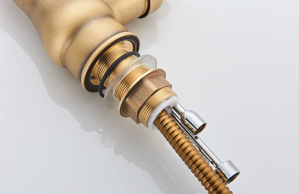 Antique Brass Kitchen Sink Faucet Pull Down Swivel Spout Kitchen Deck Mounted Bathroom Hot and Cold Water Mixers Tap