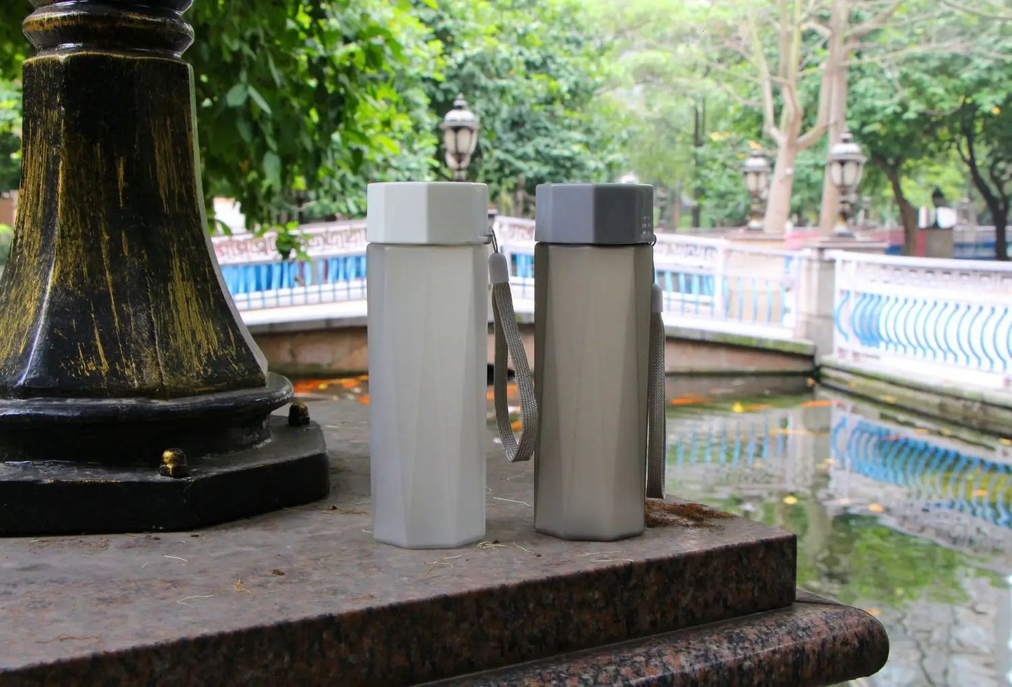 Portable Plastic Water Bottle Creative Matte Water Cup Outdoor Juice Leak-Proof Sports Bottle with Rope Travel Camping Bottles.