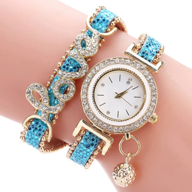 Vintage Watch Women Bracelet Watches Ladies Love Leather Strap Rhinestone Quartz Wrist Watch Quartz Watches Women's Watch.