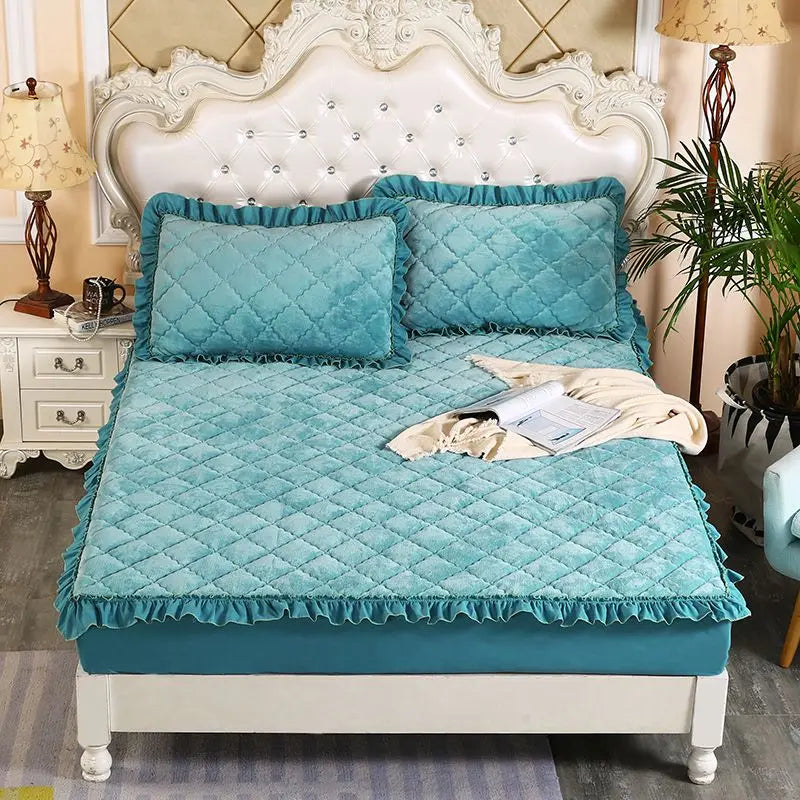 Fashion Flannel Bed Fitted Sheet Quilted Mattress Cover Soft and Comfortable Lace Fit Elastic Band Bed Sheet