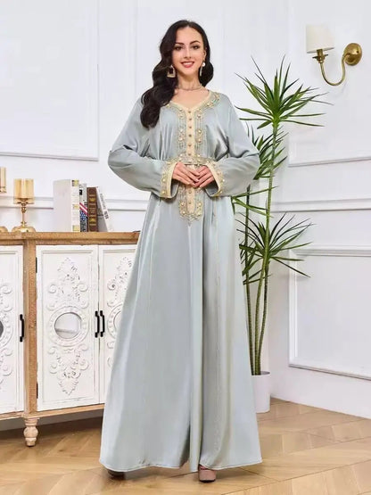 Dubai Women's Traditional Muslim Dress with Embroidered Diamond Fashionable Temperament Robe From Middle East Cross Border.