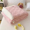 Ornate Jacquard Taffeta Comfort Blanket 100% Polyester Double-Layer Knitted Eco-Friendly Embroidered Pattern