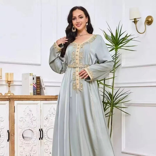 Dubai Women's Traditional Muslim Dress with Embroidered Diamond Fashionable Temperament Robe From Middle East Cross Border.