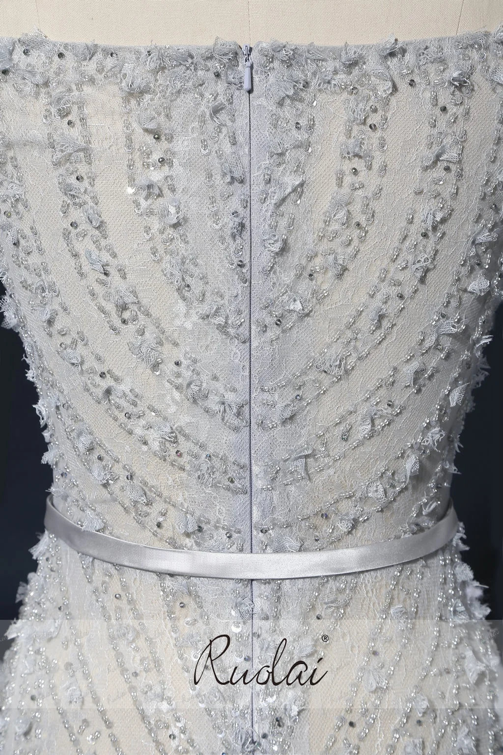 PEV-L3058 Luxury Heavy Beaded Party Gowns See Through Long Sleeve Customized Sexy Off Shoulder Evening Dress From Istanbul.