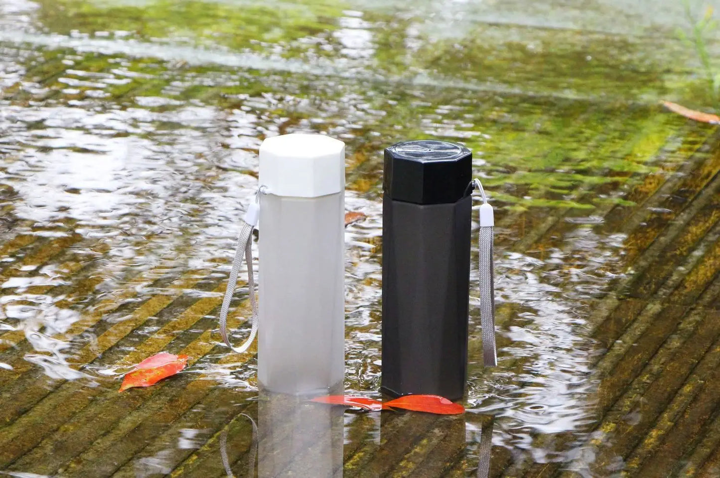 Portable Plastic Water Bottle Creative Matte Water Cup Outdoor Juice Leak-Proof Sports Bottle with Rope Travel Camping Bottles