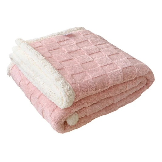 Ornate Jacquard Taffeta Comfort Blanket 100% Polyester Double-Layer Knitted Eco-Friendly Embroidered Pattern.