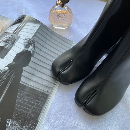 2024 Luxury Brand Design Leather Tabi Boots Fashion Round Chunky High Heel Ankle Boots For Women Autumn Winter Split Toe Shoes.
