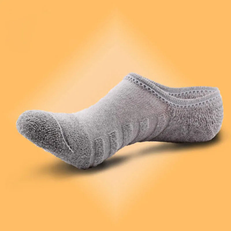 5 Pairs/Lot Men's Fashion Towel Bottom Boat Socks Cotton Sport Sweat Breathes Silicone Anti-Slip Invisible Socks Plus Size 41-45.