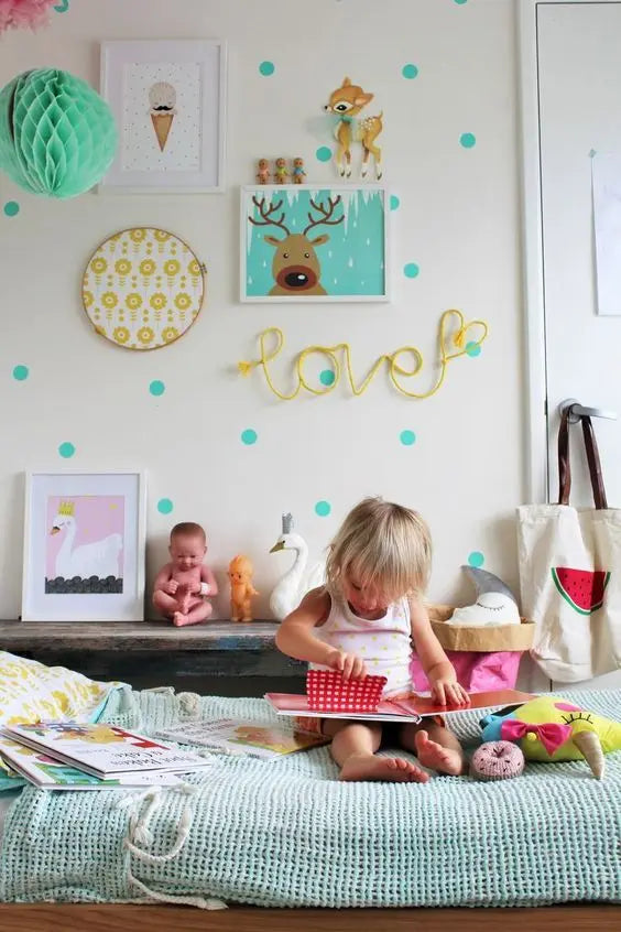 Black Dots Wall Stickers For Kids Room Baby Nursery Stickers Home Decor Kids Wall Sticker Baby Room Children Home Decoration.