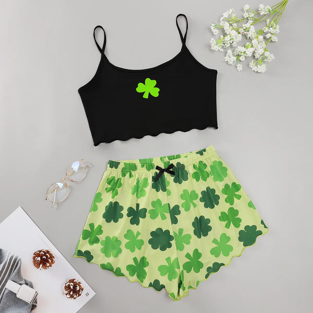 Heiße Damen-Nachtwäsche, süßer Cartoon-Druck, kurzes Set, Pyjama für Damen, Pyjama-Set, süßes Kurzarm-V-Ausschnitt und Shorts, Sommer-Pyjama.