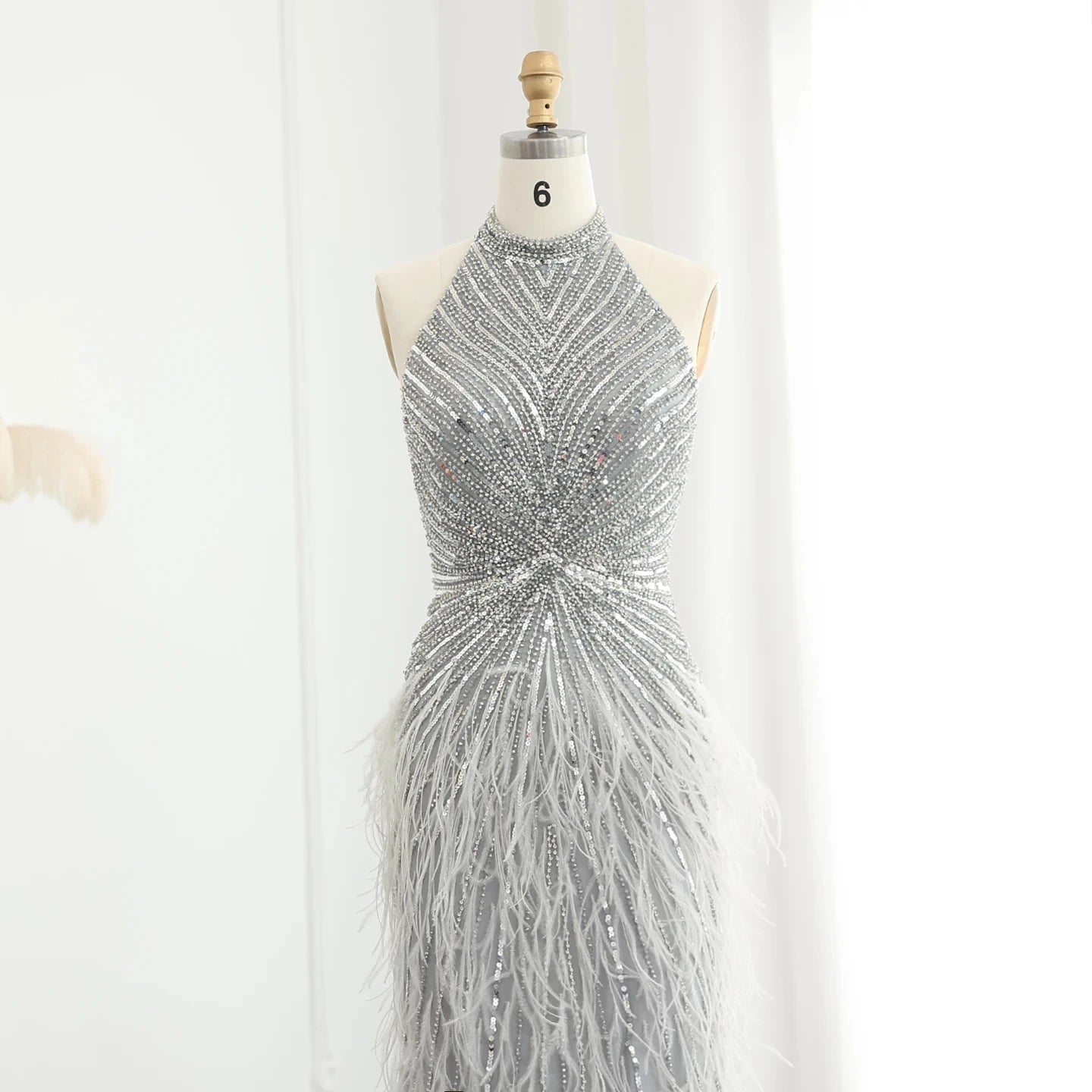 Luxury Beaded Feathers Mermaid Silver Gray Evening Dress Halter Backless Blue Beige Arabic Formal Party Gown SZ006.