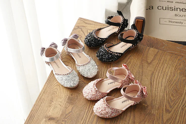 New Kids Leather Shoes Girls Wedding Shoes Children Princess Sandals Sequins Bow Girls Casual Dance Shoes Flat Sandals E462.