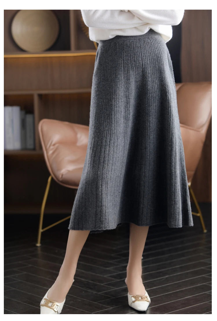 2025 Autumn New High-Waist 100%Pure Wool Pleated Long Skirt Women's Knit Base Skirt Fashion Pack Hip A-Line Cashmere Large Skirt.