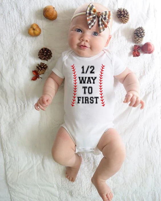 Eine hälfte geburtstag strampler Halb brithday hemd 1/2 Halb Geburtstag einteiliges Junge halbe geburtstag outfits Geschlecht Neutral Baby geschenk.