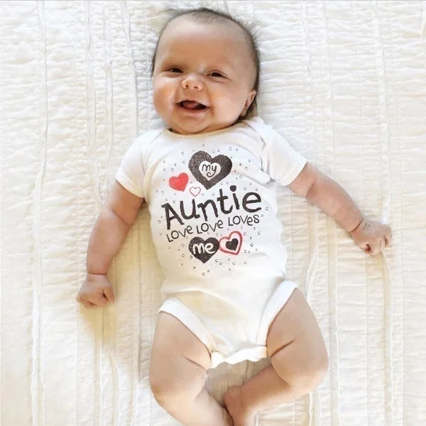 ICH LIEBE DICH ZUM MOND UND ZURÜCK & My Auntie Liebt Mich Gedruckt Jungen Mädchen Infant Playsuits Ein Stück schöne Baby Kid Romper Body.