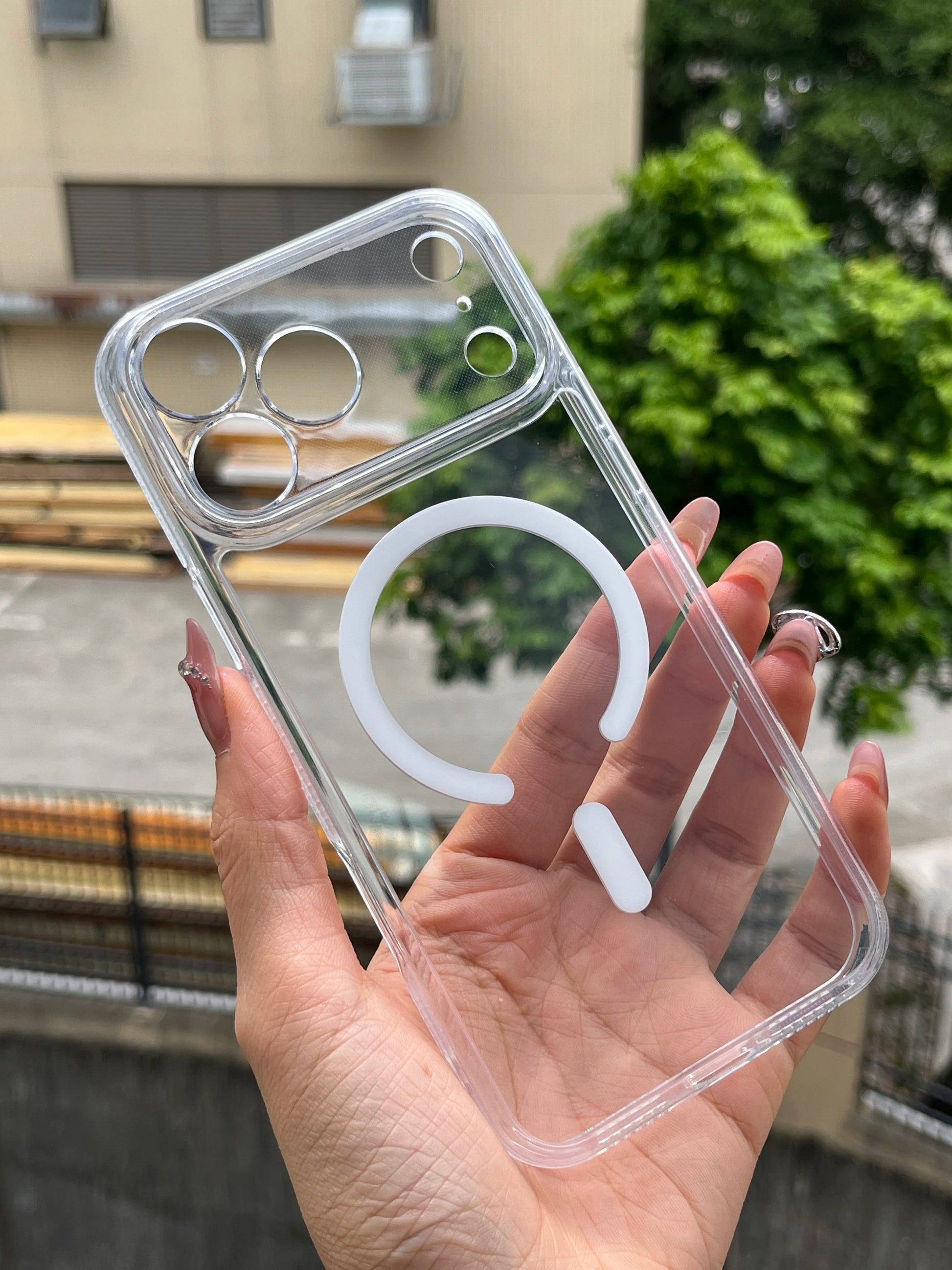 Magnetic Clear Transparent 2-in-1 Phone Case for iPhone 17 Pro Max Shockproof with Bayer Material anti-yellowing.