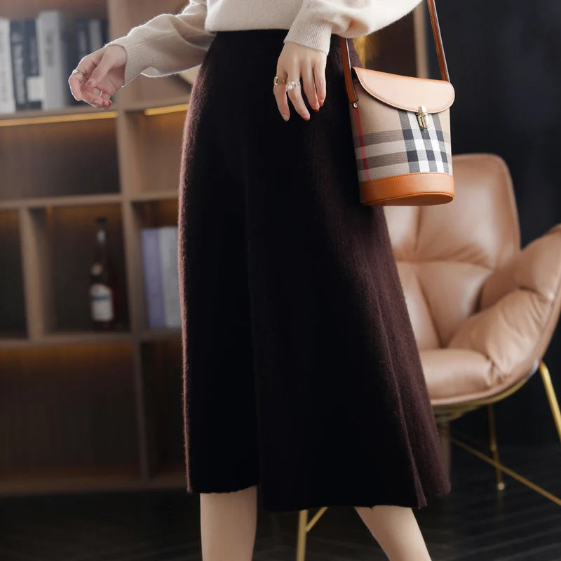 2025 Autumn New High-Waist 100%Pure Wool Pleated Long Skirt Women's Knit Base Skirt Fashion Pack Hip A-Line Cashmere Large Skirt.