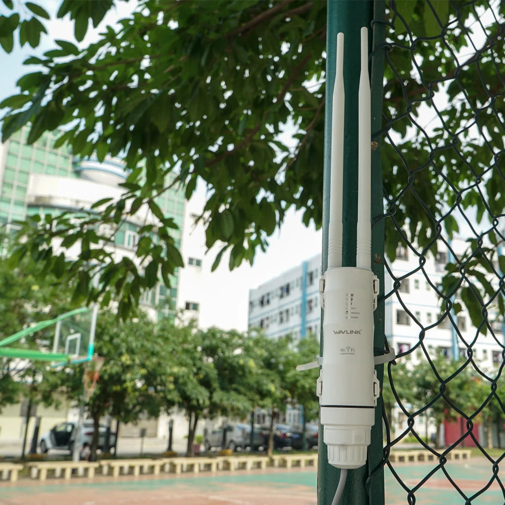 Wavlink High Power 300Mbps Wireless Wifi Repeater Outdoor 2.4G Wireless Wifi Router /Long Range Extender POE High Gain Antennas.
