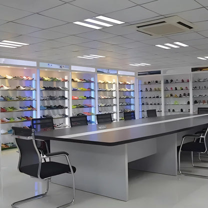 The Latest Styles of Fashionable and Comfortable Men's Shoes in Spring and Autumn.