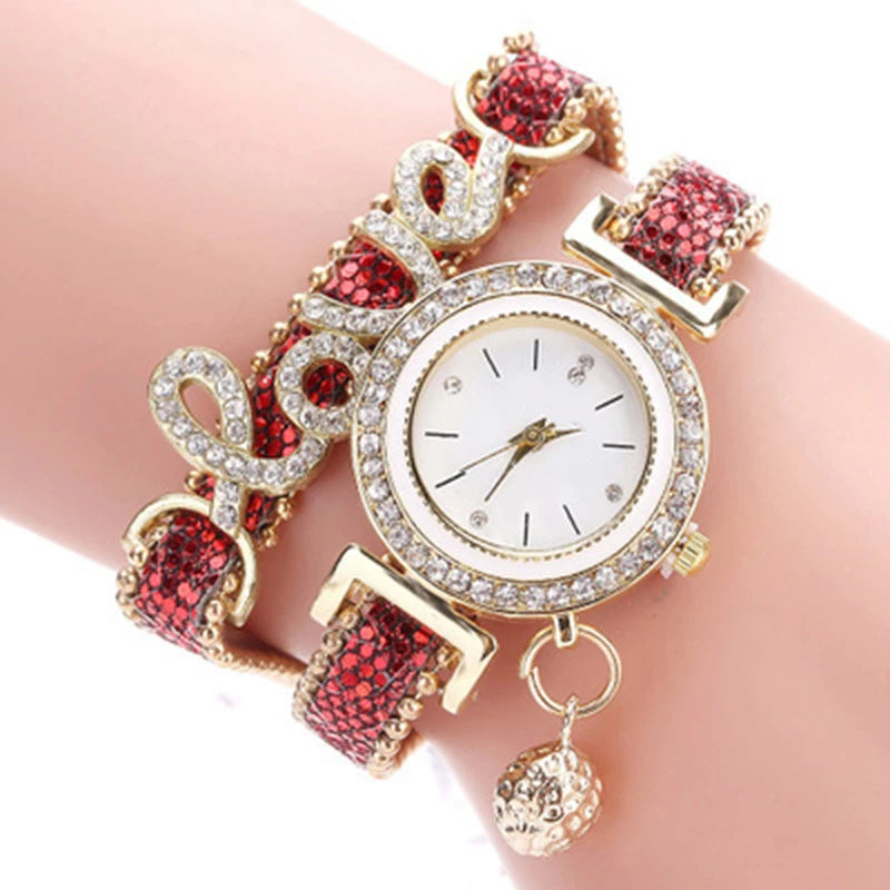 Vintage Watch Women Bracelet Watches Ladies Love Leather Strap Rhinestone Quartz Wrist Watch Quartz Watches Women's Watch.